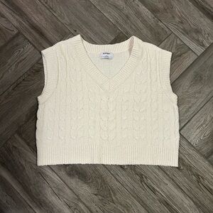 Old Navy | Women’s Cable Knit Sweater Vest